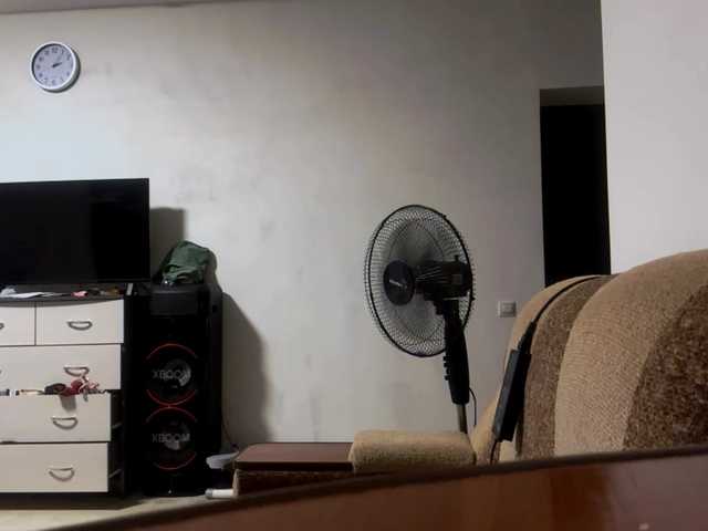 LoritaWhisted live webcam show