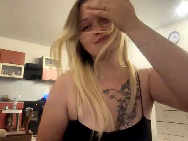 LoritaWhisted live cam on BongaCams