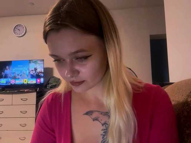 LoritaWhisted live webcam show