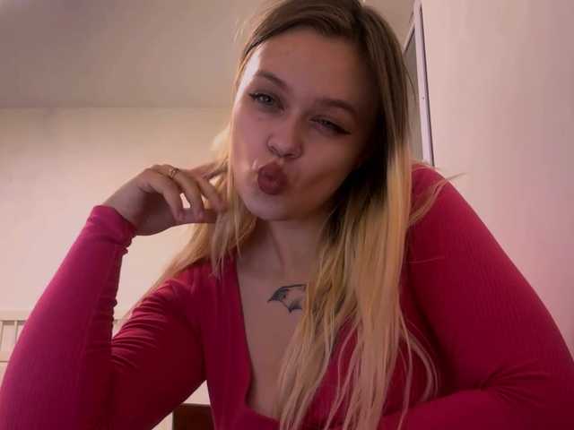 LoritaWhisted live cam on BongaCams