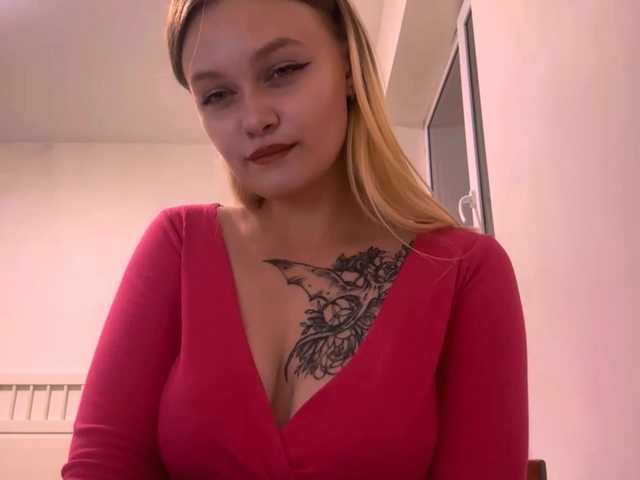 LoritaWhisted live webcam show