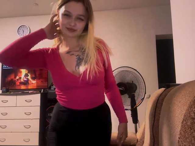 LoritaWhisted live cam on BongaCams