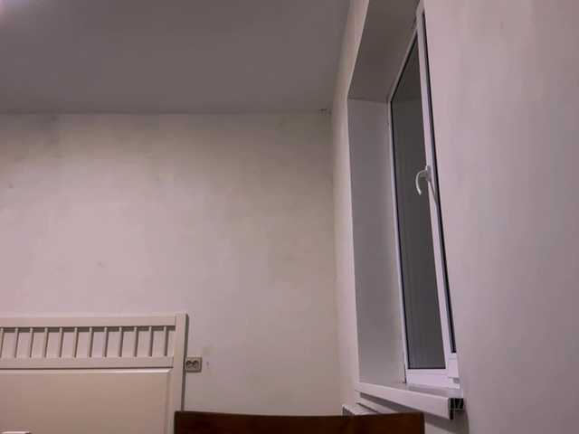 LoritaWhisted live webcam show