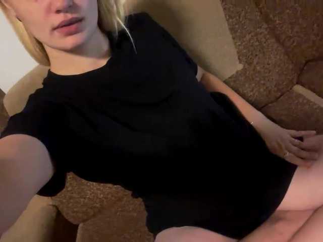 LoritaWhisted live webcam show