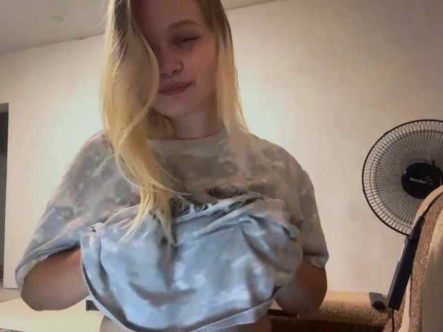LoritaWhisted live cam on BongaCams
