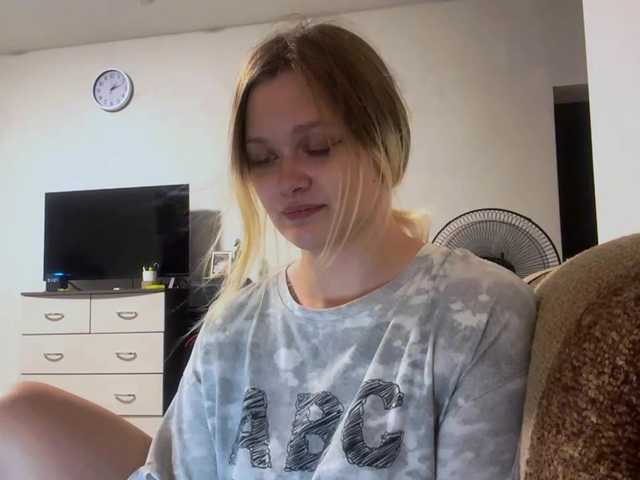 LoritaWhisted live cam