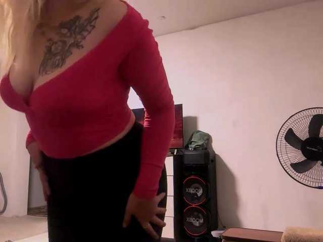 LoritaWhisted live webcam show