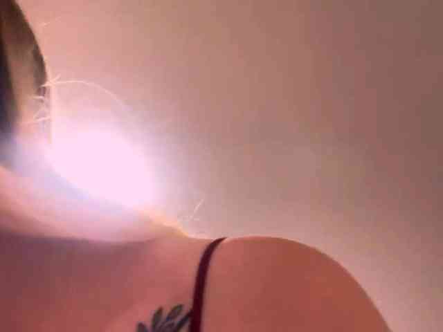 LoritaWhisted webcam