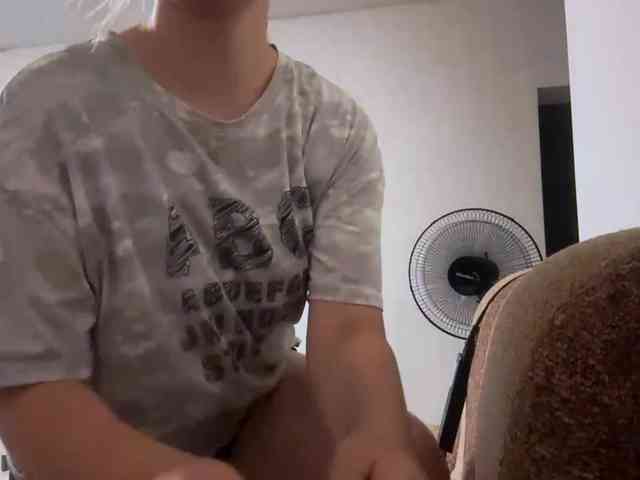 LoritaWhisted webcam