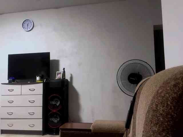 LoritaWhisted webcam