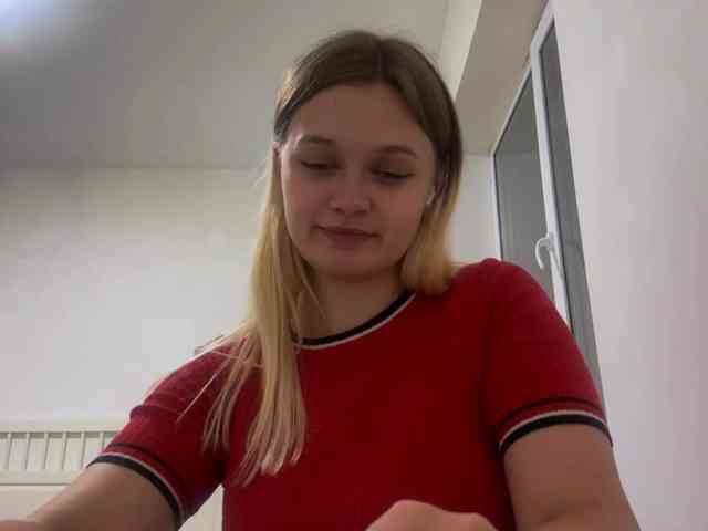 LoritaWhisted webcam