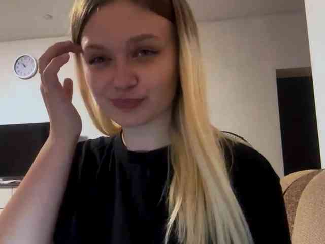 LoritaWhisted webcam