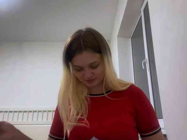 LoritaWhisted webcam