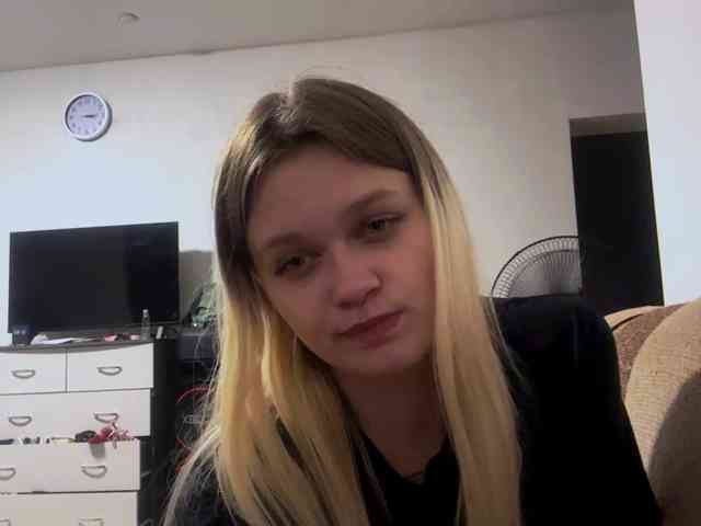 LoritaWhisted webcam