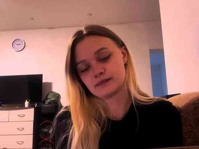 LoritaWhisted webcam