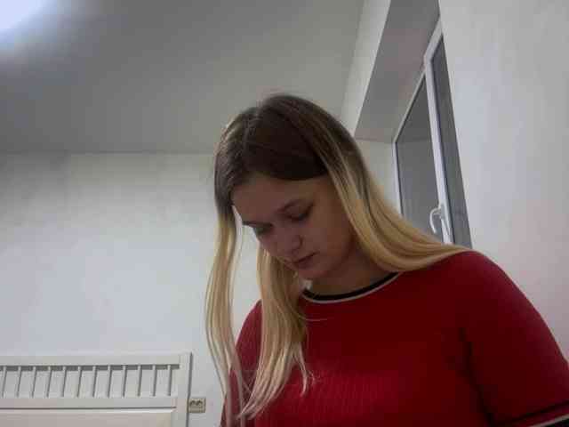 LoritaWhisted webcam