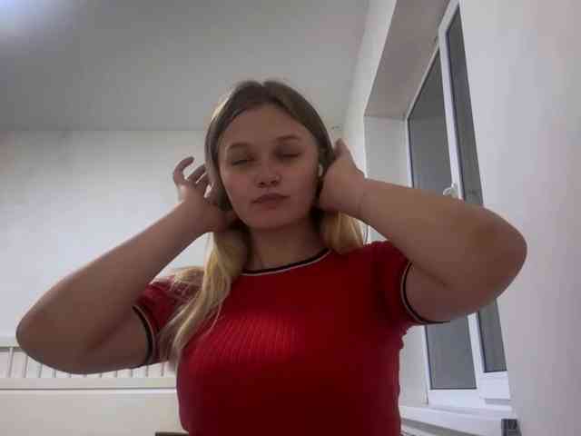 LoritaWhisted webcam