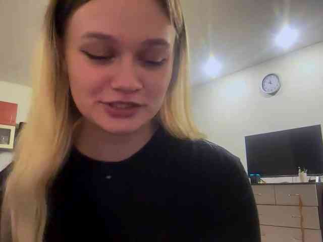 LoritaWhisted webcam