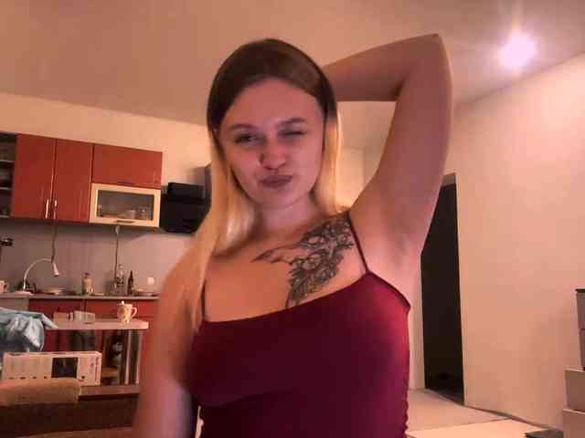 LoritaWhisted webcam