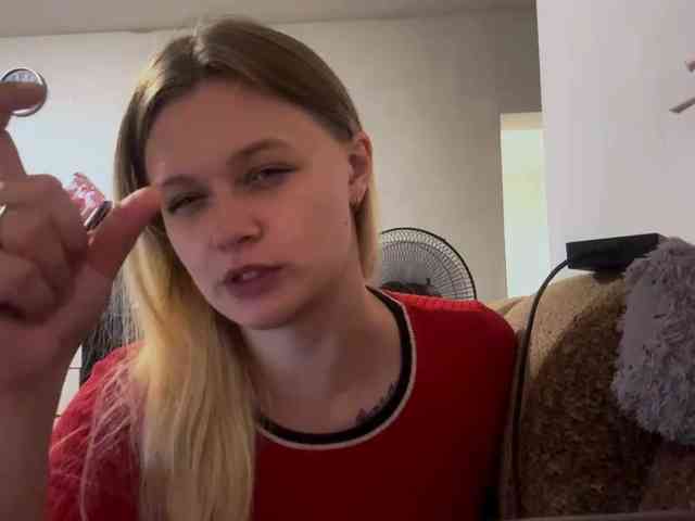 LoritaWhisted webcam