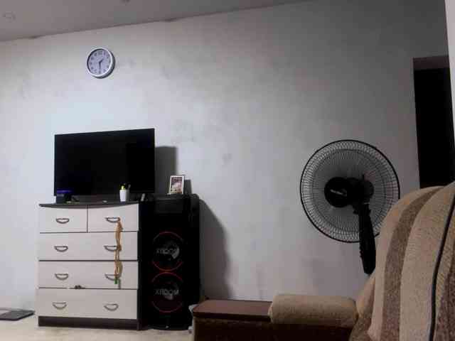 LoritaWhisted webcam