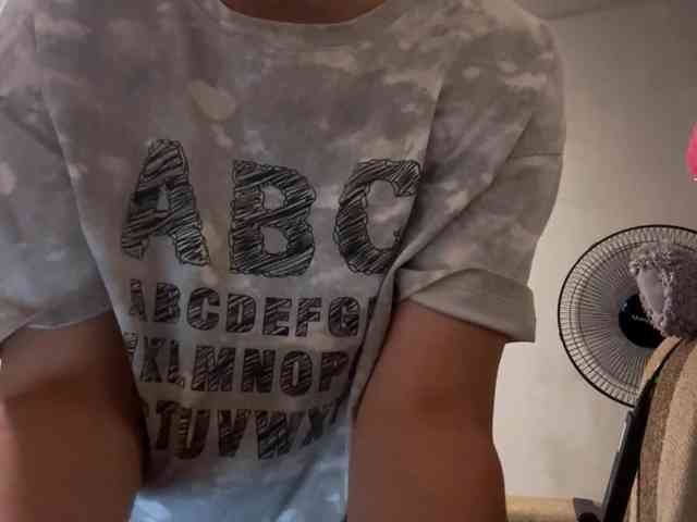 LoritaWhisted webcam