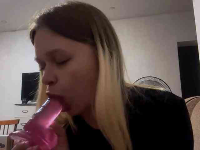 LoritaWhisted webcam