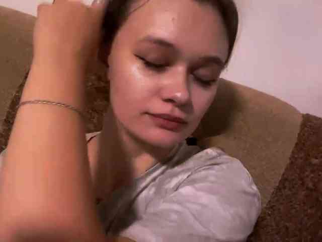 LoritaWhisted webcam