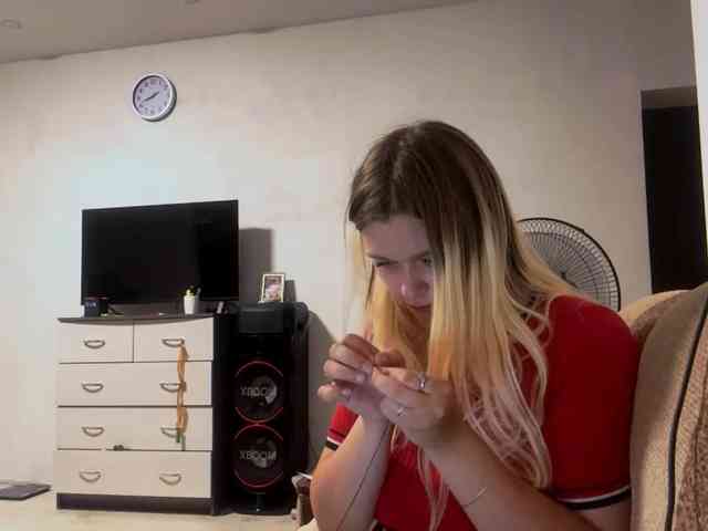 LoritaWhisted webcam