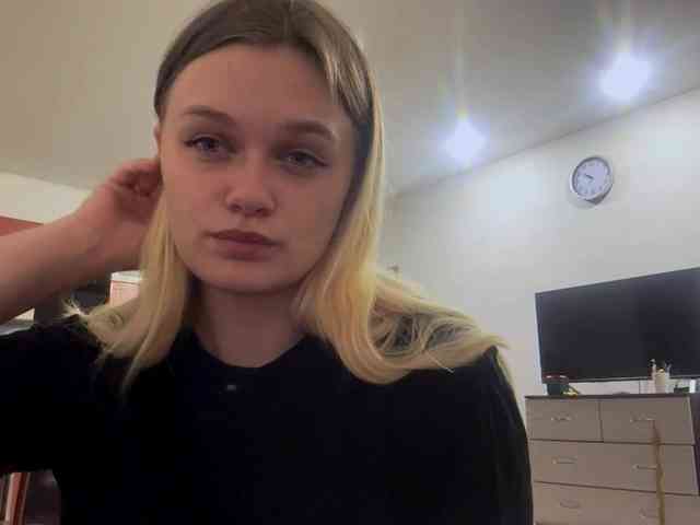 LoritaWhisted webcam