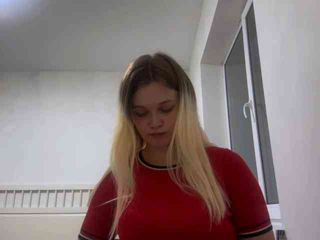 LoritaWhisted webcam