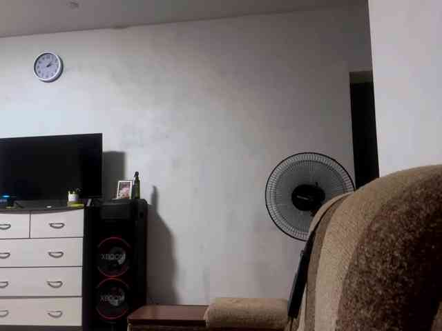 LoritaWhisted webcam