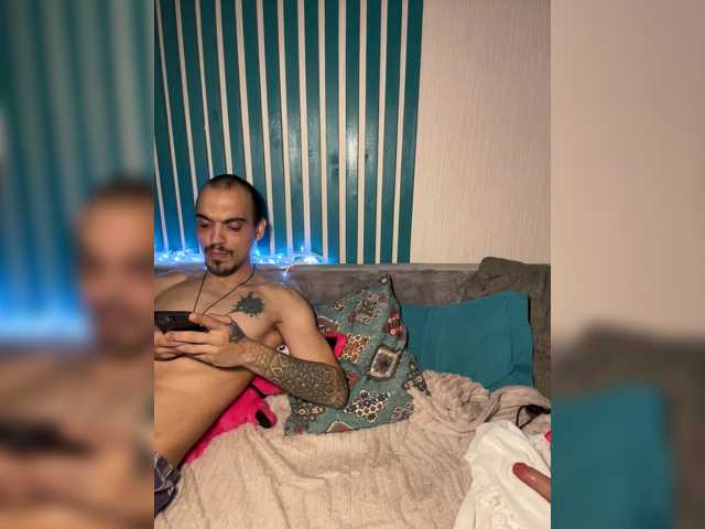 Maddycats0420 live cam on BongaCams