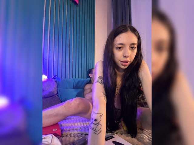 Maddycats0420 live cam on BongaCams