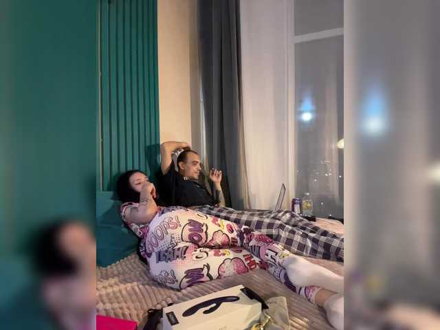 Maddycats0420 live cam on BongaCams