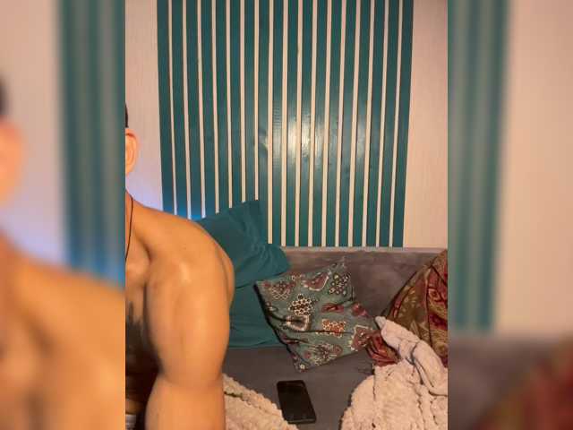 Maddycats0420 live cam on BongaCams