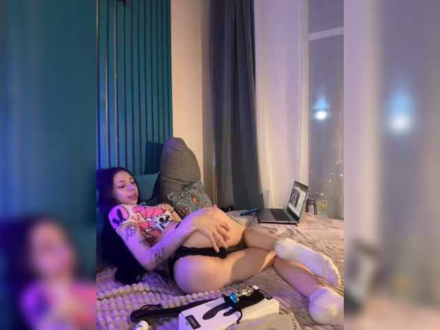 Maddycats0420 live cam on BongaCams