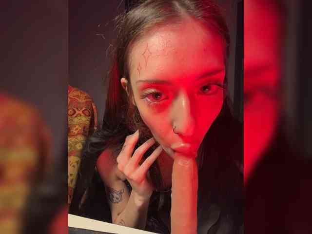 Maddycats420 webcam