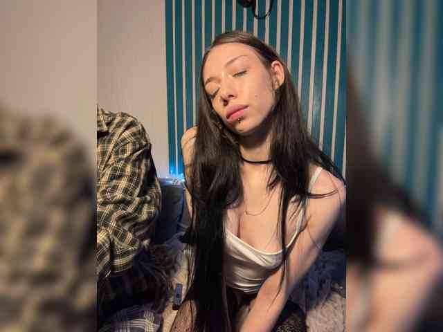 Модель: Maddycats420