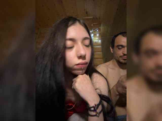 Модель: Maddycats0420