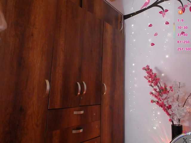 KAROLKAT live cam on BongaCams