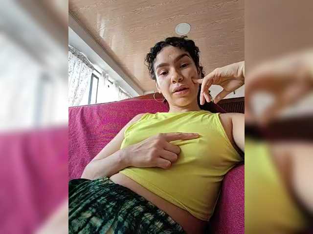 KAROLKAT live cam on BongaCams