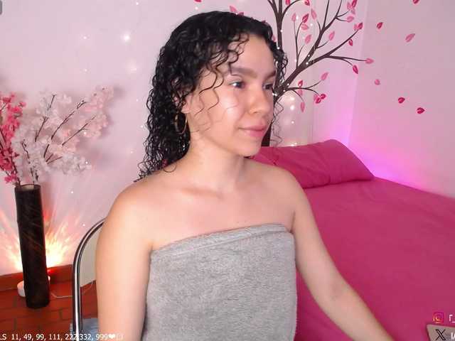 KAROLKAT live cam on BongaCams