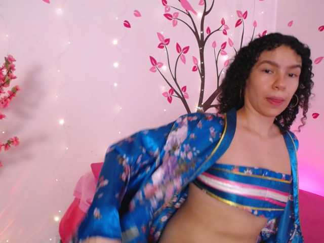 KAROLKAT live cam on BongaCams