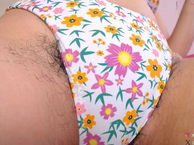 KAROLKAT live cam on BongaCams