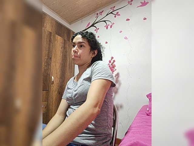 KAROLKAT live cam