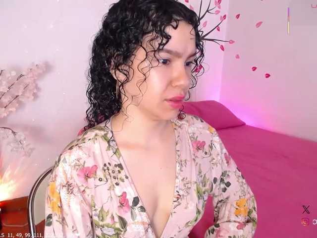 KAROLKAT live cam on BongaCams