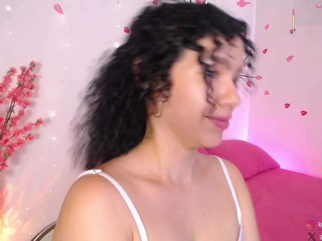 KAROLKAT live cam on BongaCams