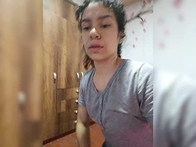 KAROLKAT live cam