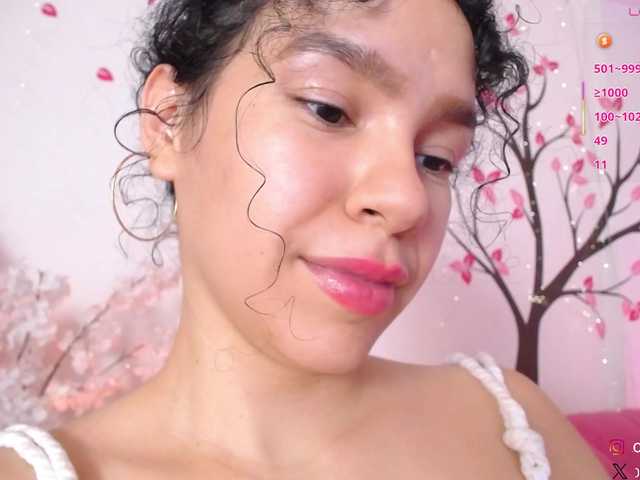 KAROLKAT live cam on BongaCams